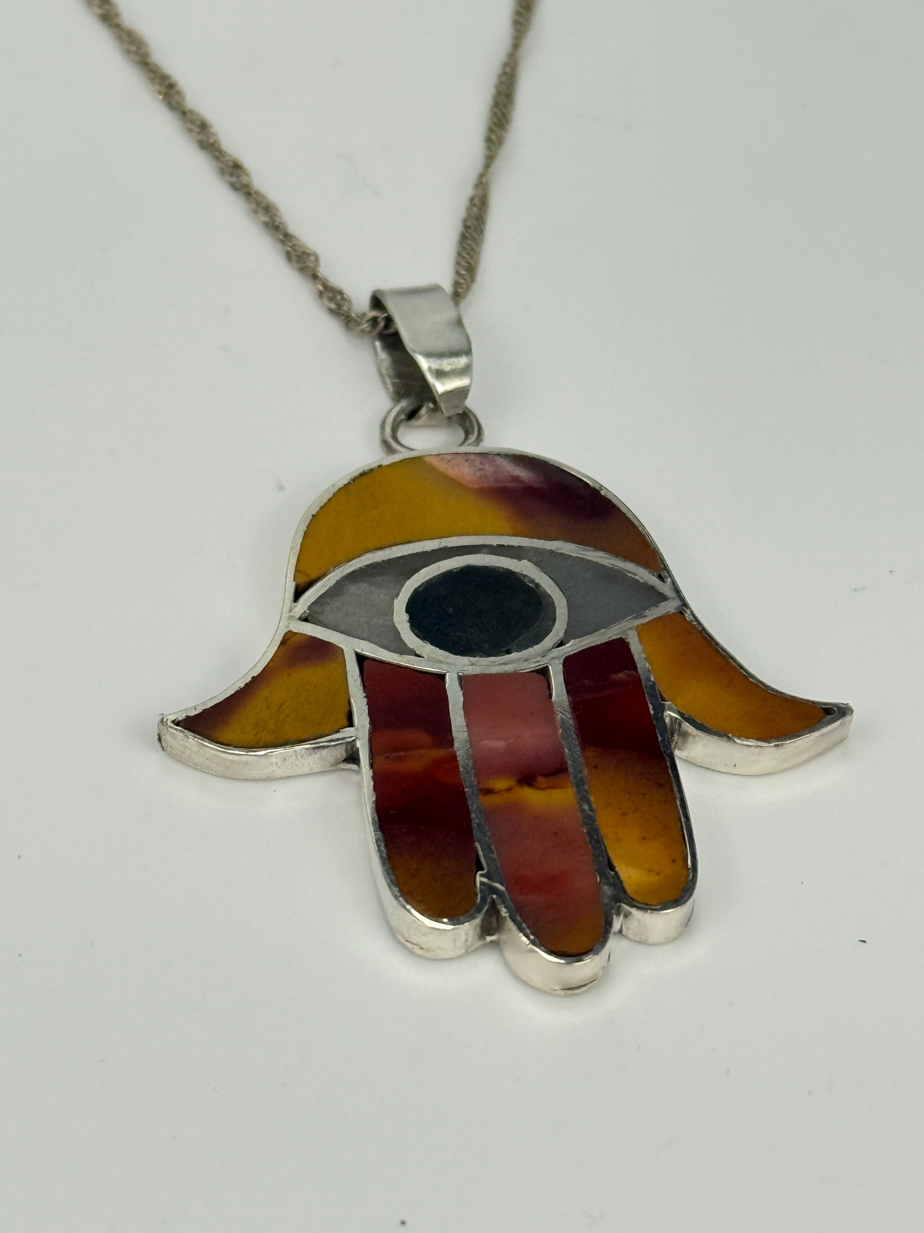 Hamsah Sterling Silver Pendant  Inlaid  with Mookaite Jasper ￼