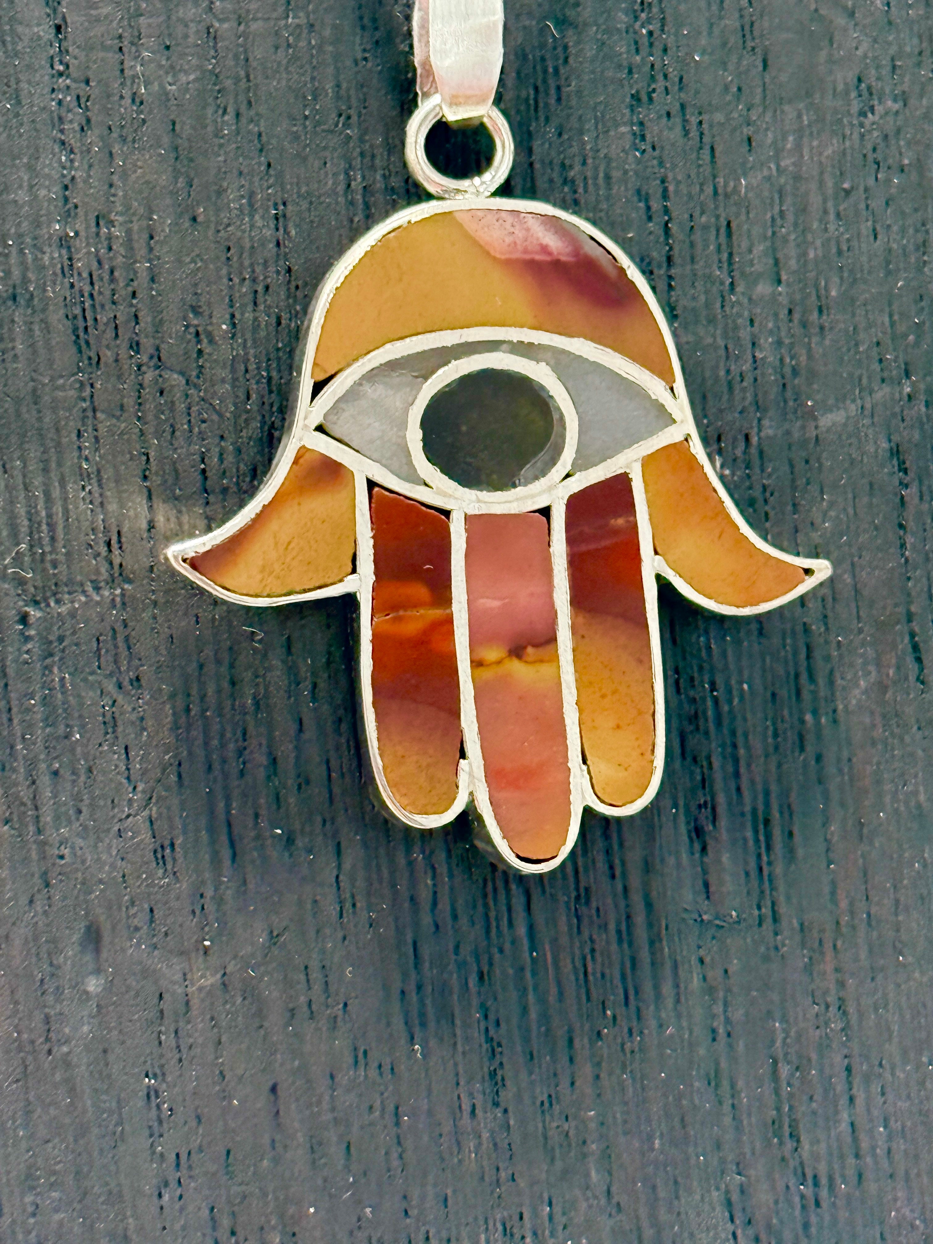 Hamsah Sterling Silver Pendant  Inlaid  with Mookaite Jasper ￼