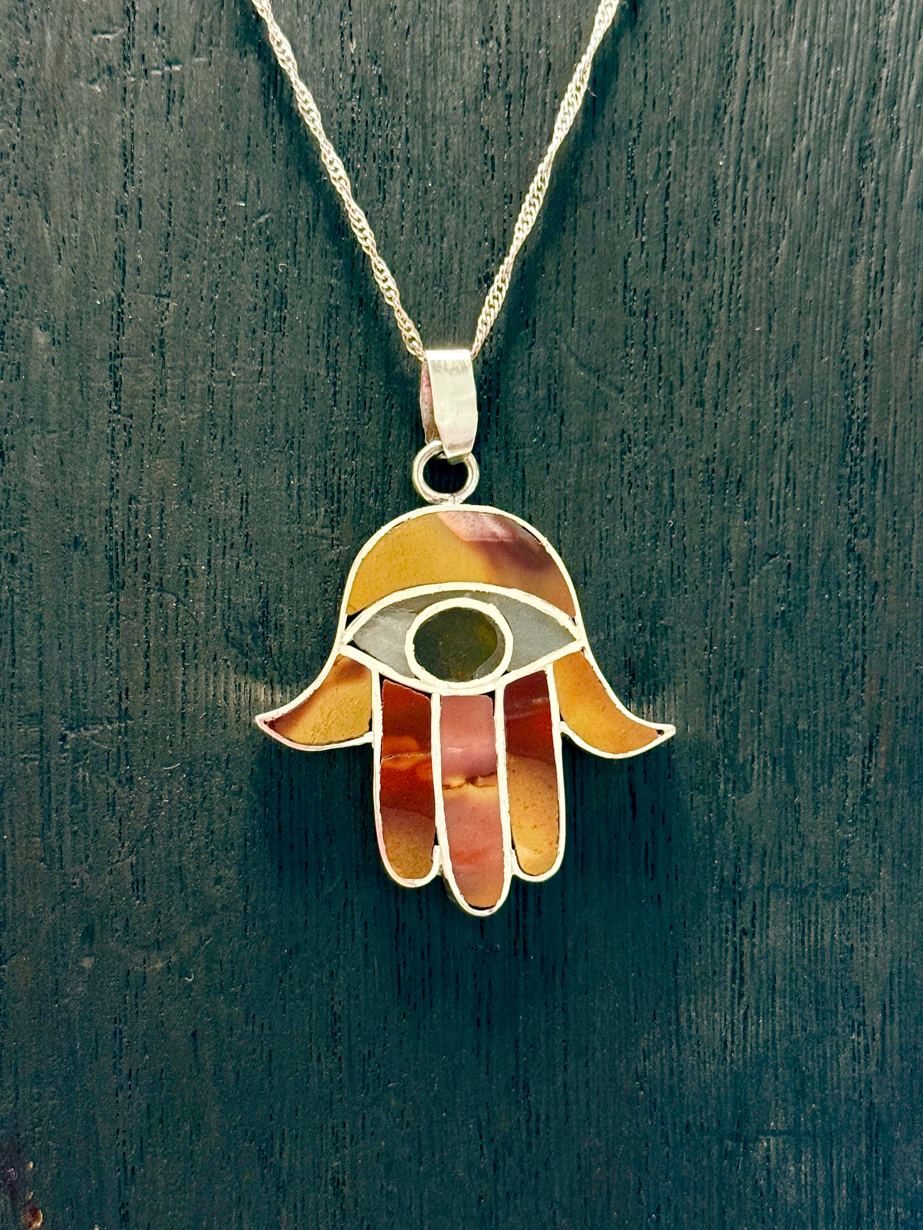 Hamsah Sterling Silver Pendant  Inlaid  with Mookaite Jasper ￼